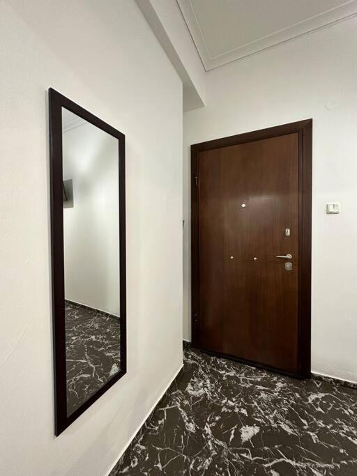 Modern & Minimal Athens Apartment Ngoại thất bức ảnh