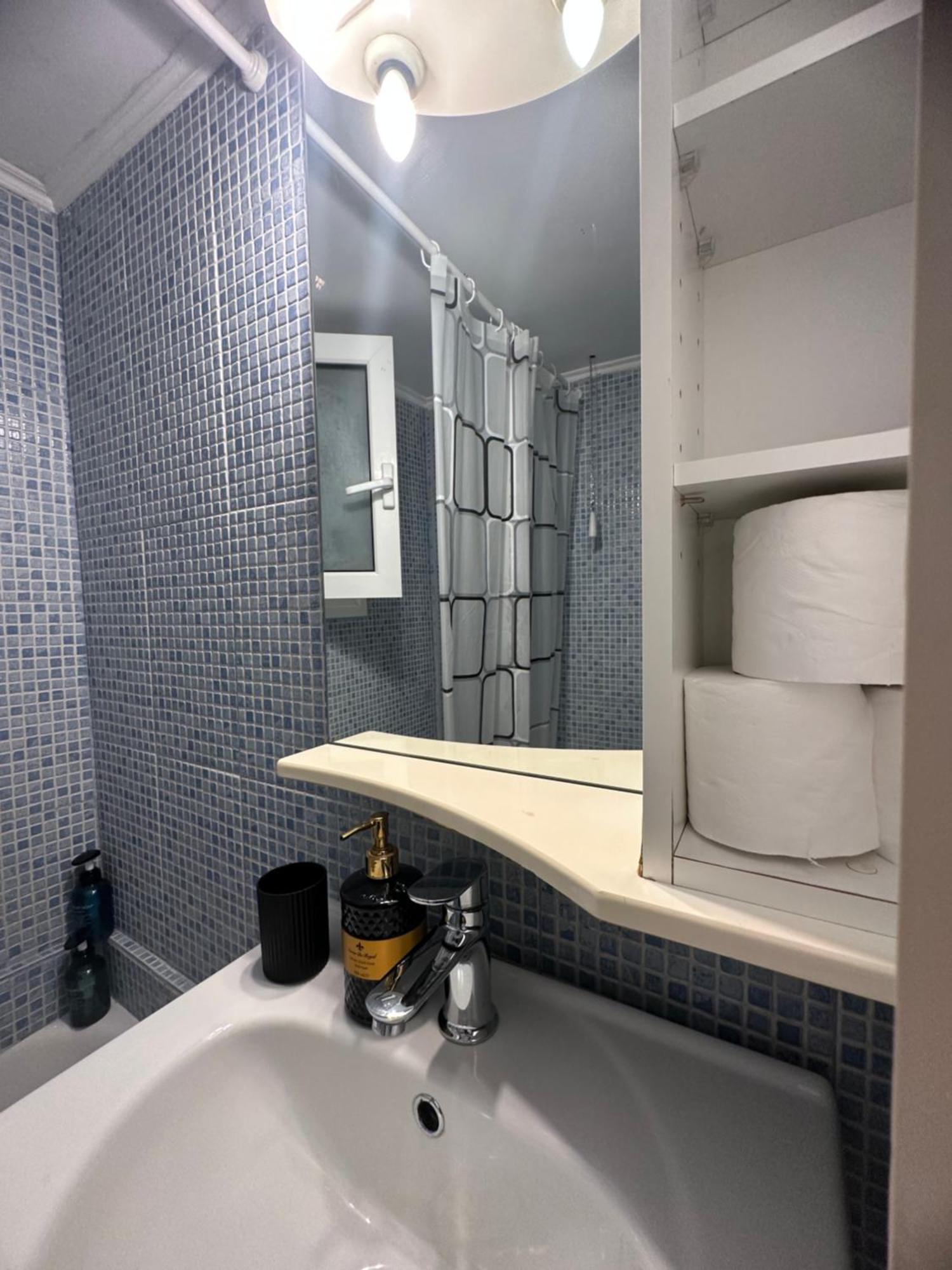 Modern & Minimal Athens Apartment Ngoại thất bức ảnh